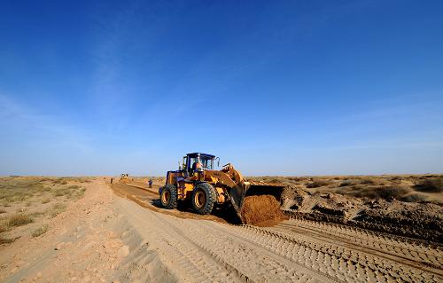 西部大開発の10年、内蒙古で道路8万キロ増える 西部大開発の10年、内蒙古で道路8万キロ増える